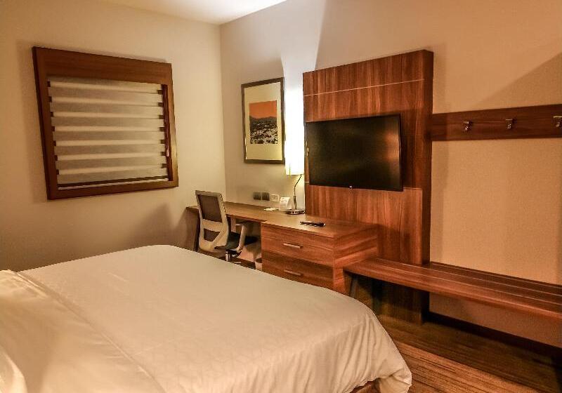 חדר סטנדרט עם מיטת קינג, Holiday Inn Express Guaymas, An Ihg