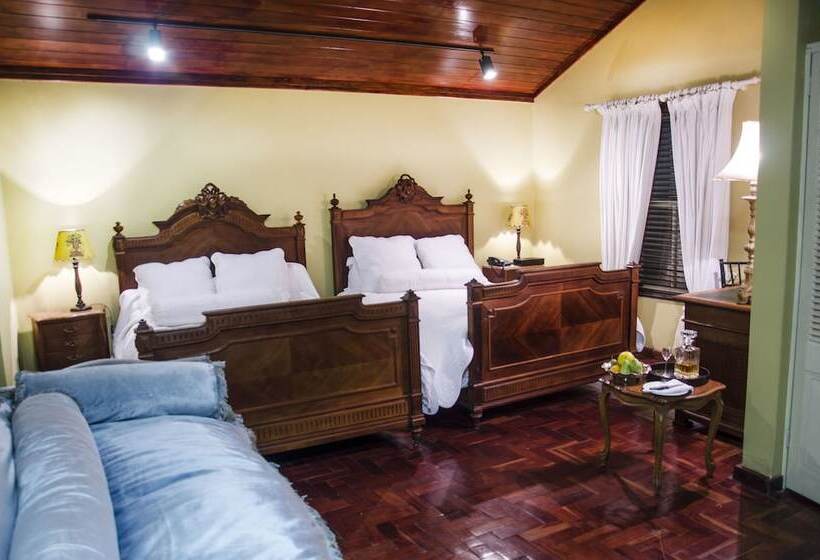 标准间, Illyria House