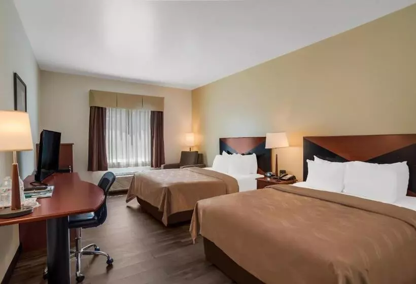 １階のスタンダードルーム, Quality Inn & Suites Chambersburg