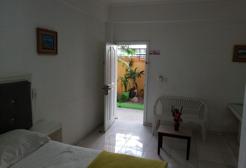 اتاق استاندارد, Royal Palace