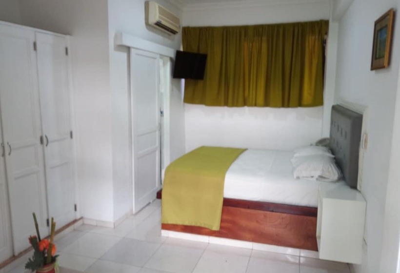 اتاق استاندارد, Royal Palace