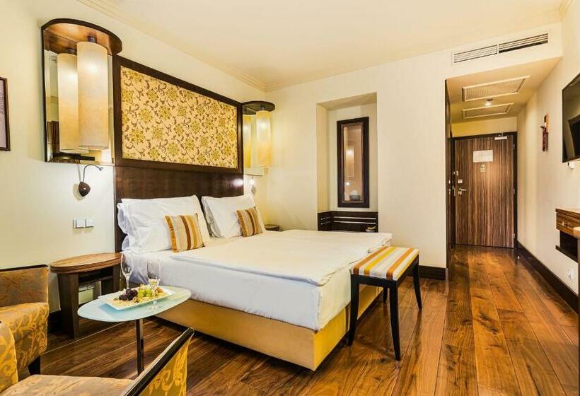 חדר סטנדרט, Savannah