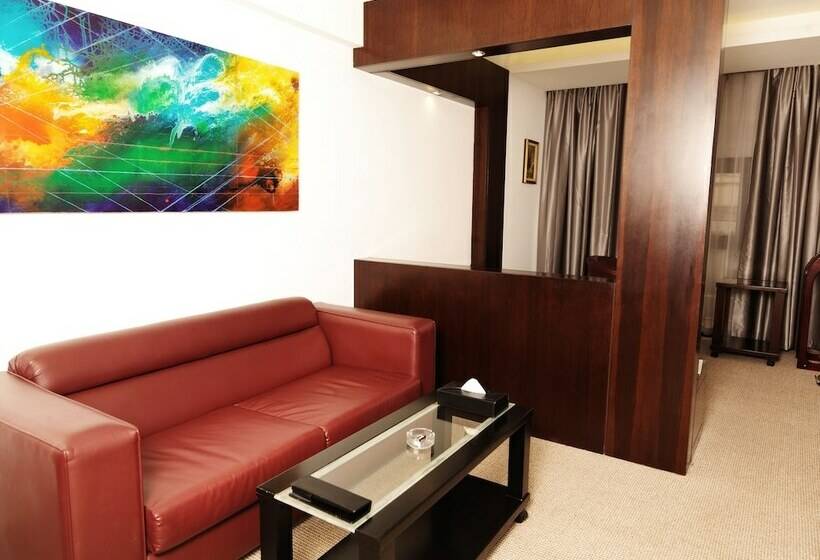 سوییت جونیور, Wh