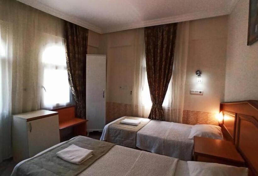 غرفة قياسية مطلّة علي البحر مزوَّدة بشُرفة, Ideal Pansiyon