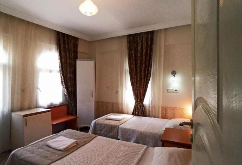 غرفة قياسية مطلّة علي البحر مزوَّدة بشُرفة, Ideal Pansiyon