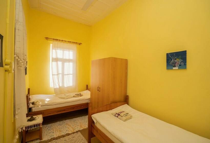 Quarto Estandar, Istanbul Pansiyon