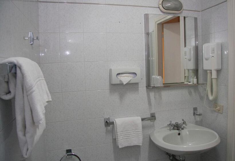 스탠다드 트리플 룸, Casa La Salle   Roma Vaticano