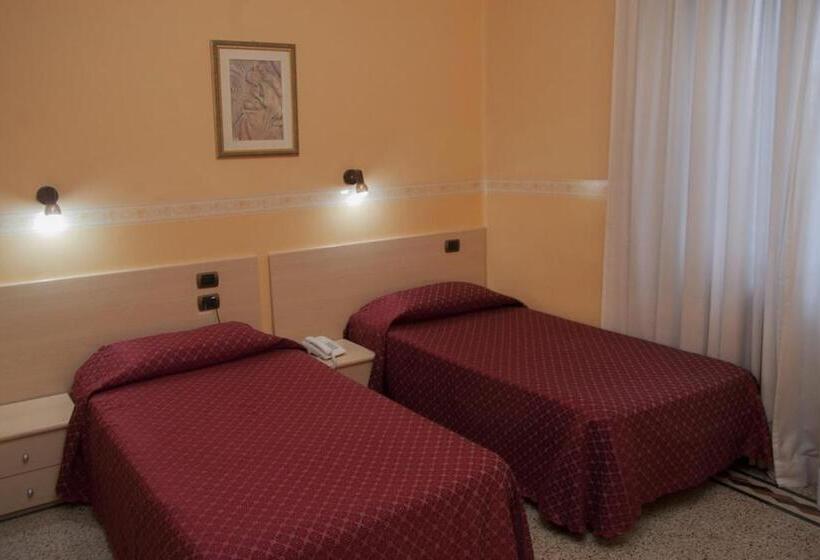 اتاق استاندارد, Casa La Salle   Roma Vaticano