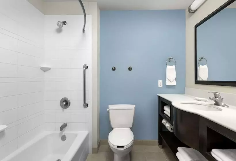 スイート, Comfort Suites Lake City