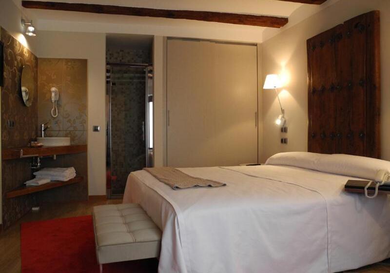 Номер Стандарт, Hospederia Chapitel