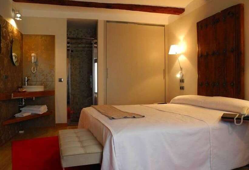 Номер Стандарт, Hospederia Chapitel