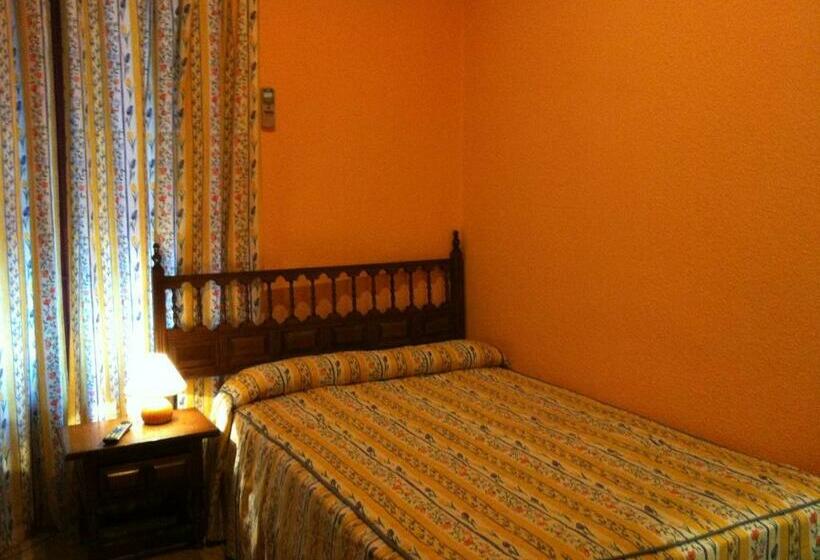 Номер Стандарт Индивидуальный Совместная Ванная, Hostal Paracuellos