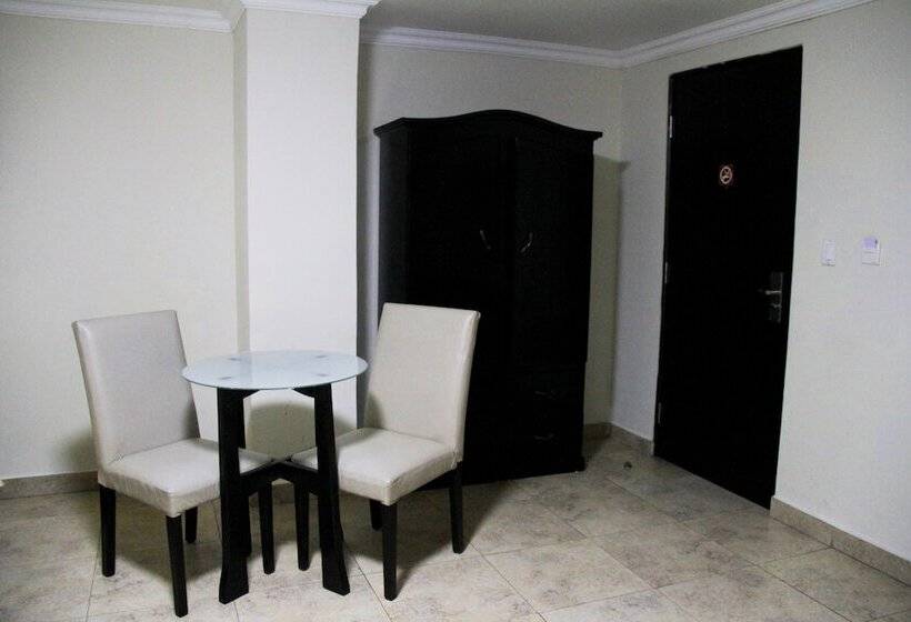 اتاق استاندارد سه نفره, Terranova