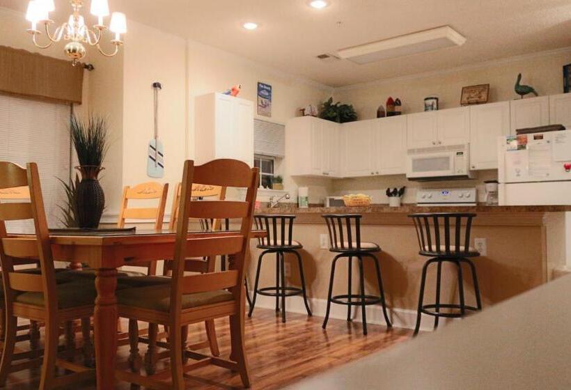 ویلای 3 خوابه, Myrtlewood Villas