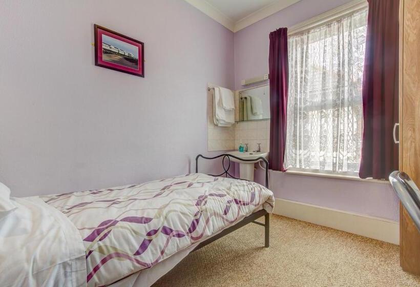 高级单人间, The Claremont