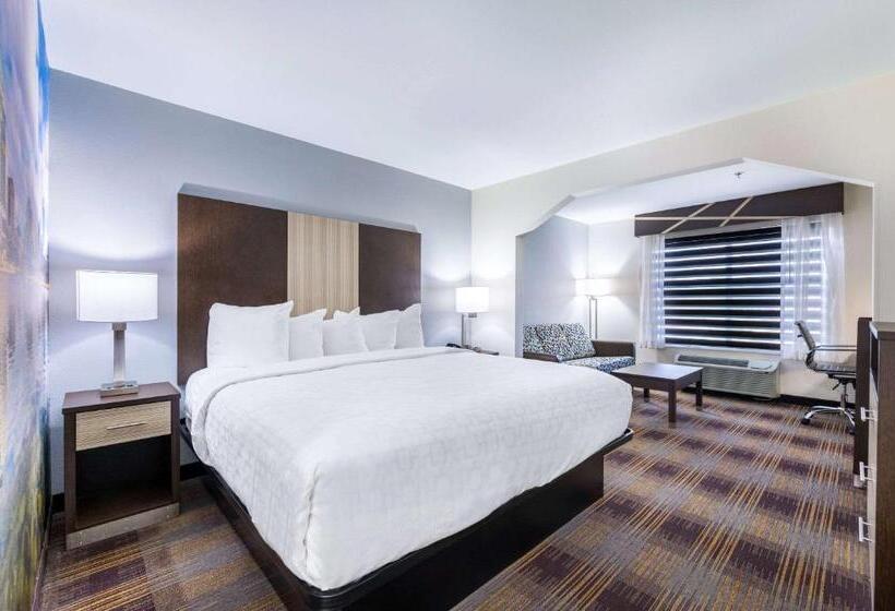 Люкс Кровать Кинг, Clarion Pointe Madisonhuntsville