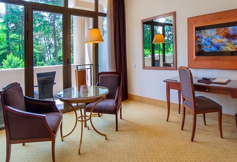 اتاق خانوادگی با چشم‌انداز دریا, Kobuleti Georgia Palace Hotel & Spa