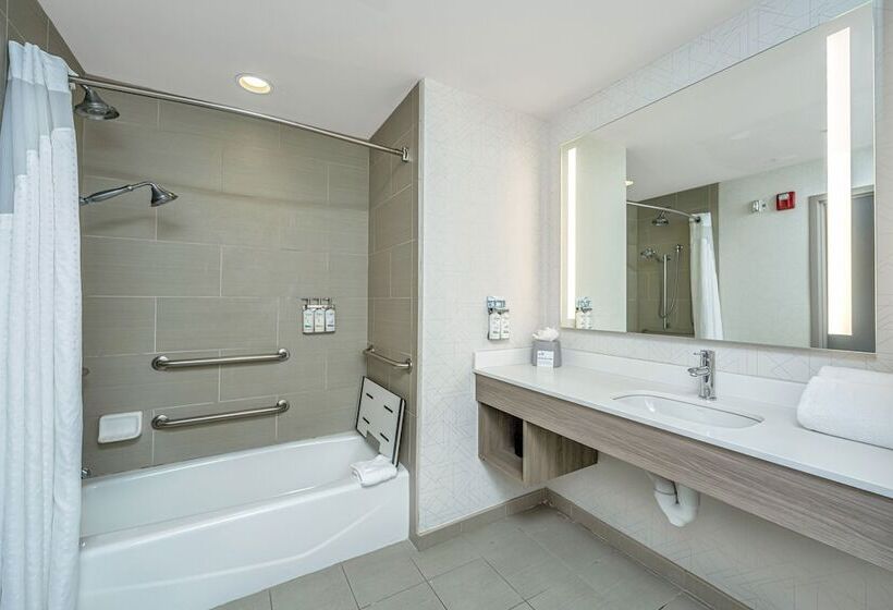 장애인을 위한 스위트, Holiday Inn Express & Suites Charleston Arpt Conv Ctr Area, An Ihg