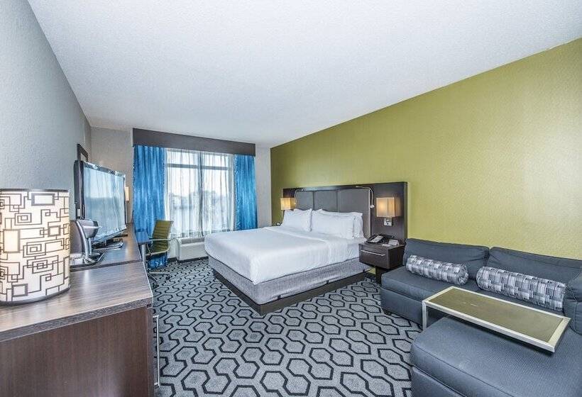 Suite Adaptée aux Personnes à Mobilité Réduite, Holiday Inn Express & Suites Charleston Arpt Conv Ctr Area, An Ihg