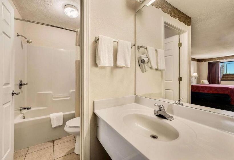 غرفة قياسية, Rodeway Inn