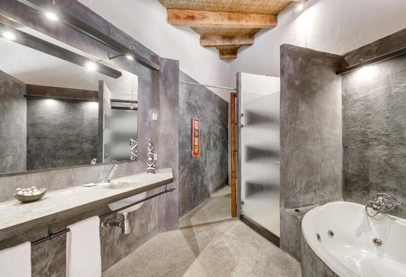 جناح جونيور سوبريور, Agroturisme Son Pons