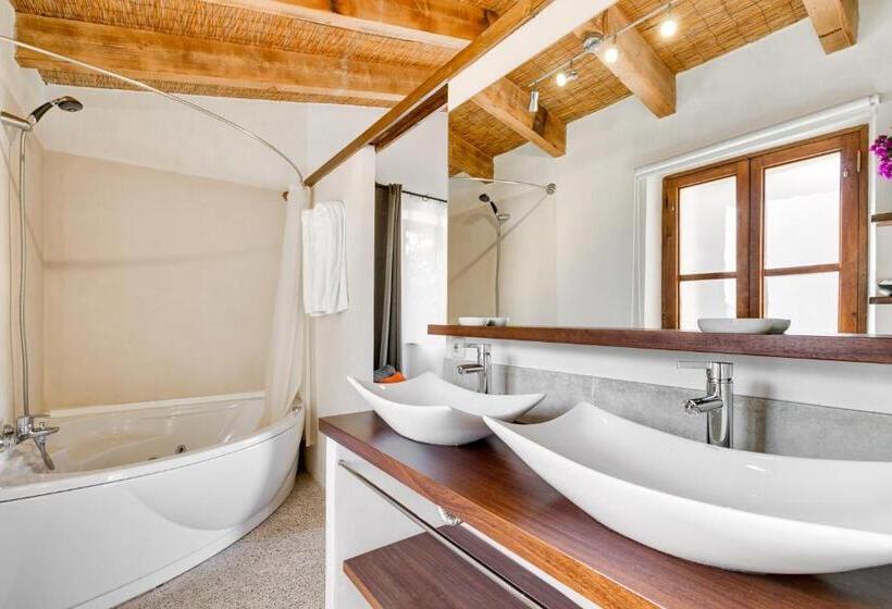 جناح جونيور سوبريور, Agroturisme Son Pons