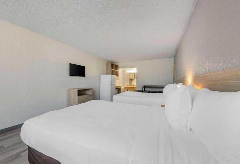 豪华工作室, Suburban Studios Pueblo North