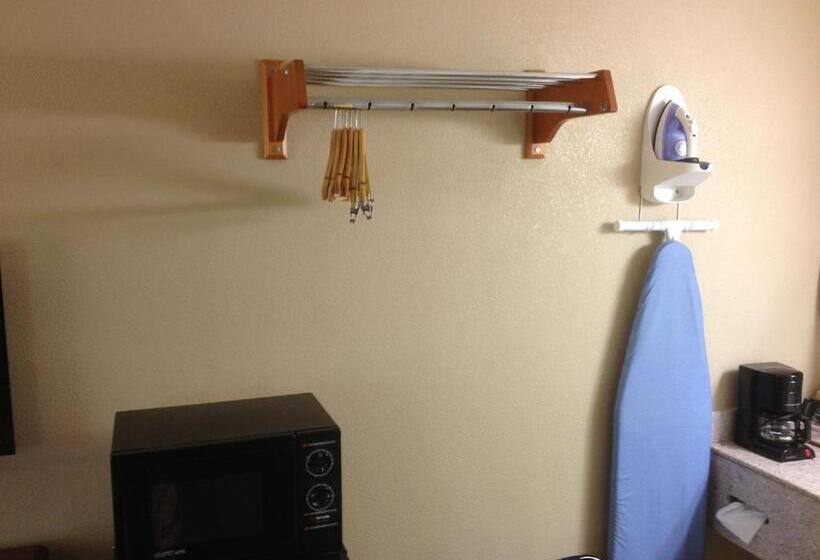 2ダブルベッドのスタンダードルーム, Super 8 By Wyndham Mt. Pleasant Tx