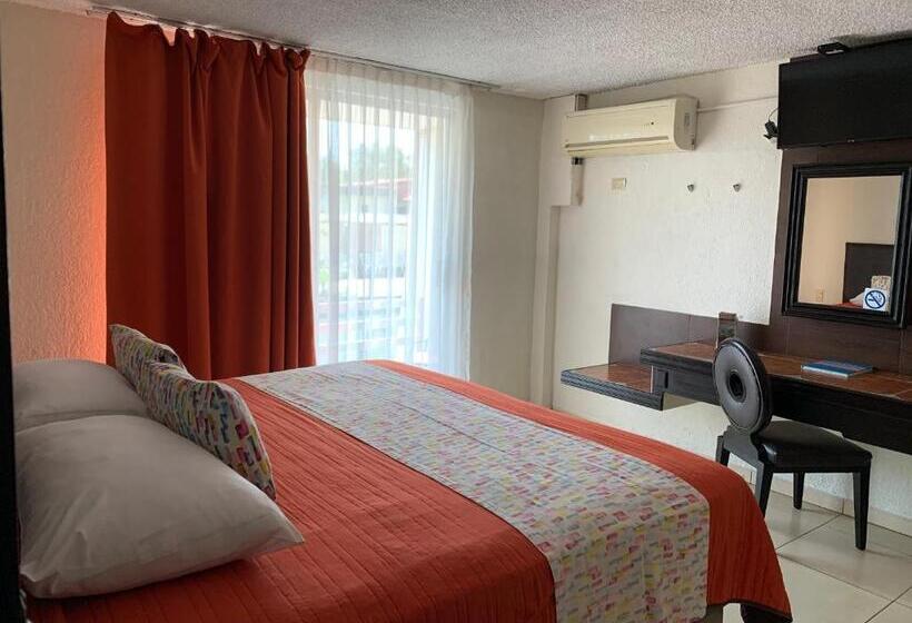 Полулюкс, Vf Villa Florencia