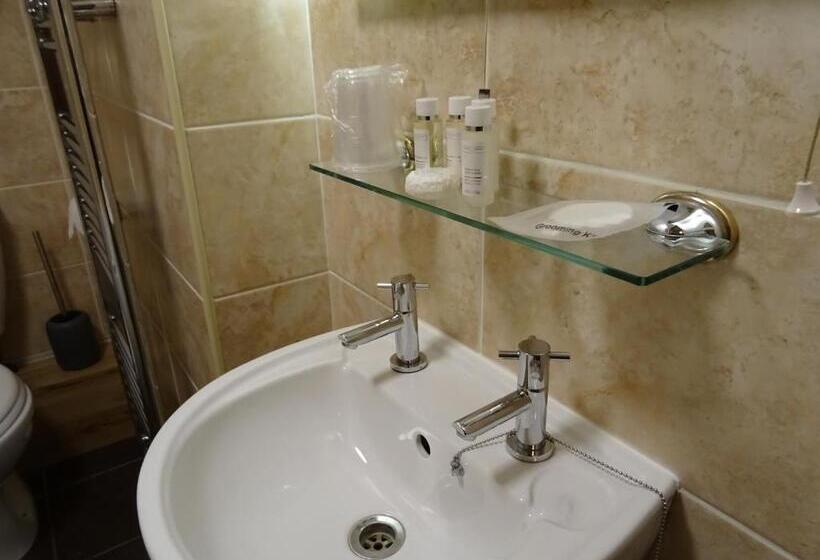 מיטת קינג בסוויטה, Woodlands