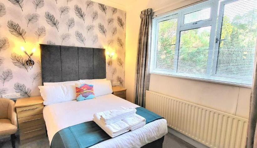 חדר אקונומי, Woodlands