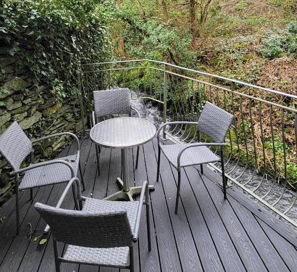 בקתת חדר, Woodlands