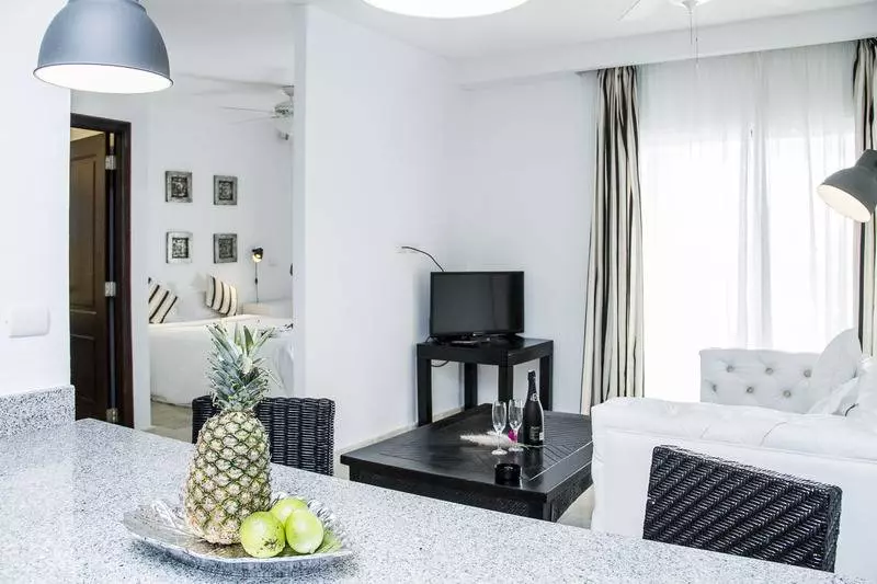 استودیوی استاندارد, Karibo Punta Cana