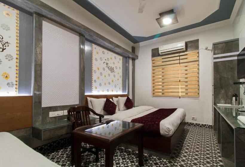 غرفة ديلوكس, Baba Deluxe At New Delhi Railway Station  By Rcg Hotels