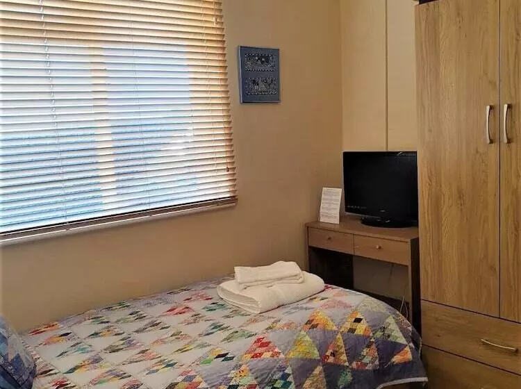 スタンダードシングルルーム, Avoncourt Lodge