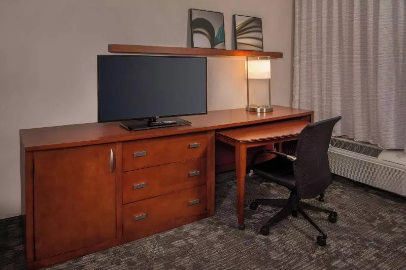 キングサイズベッドのスイートルーム, Courtyard By Marriott Dulles Town Center