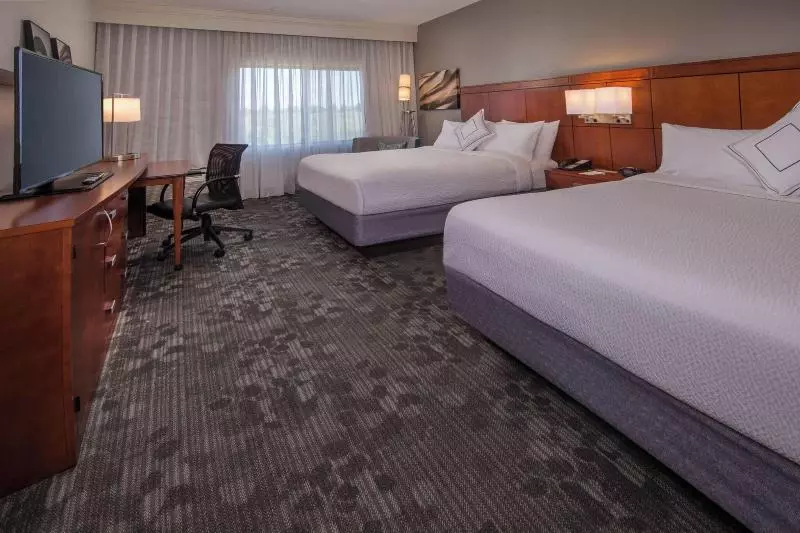 クイーンサイズベッドのスタンダードルーム, Courtyard By Marriott Dulles Town Center
