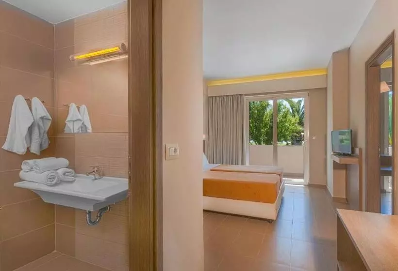 Chambre Familiale, Esperia