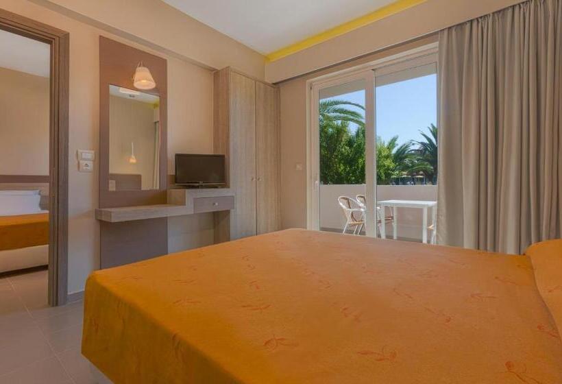 חדר משפחתי, Esperia