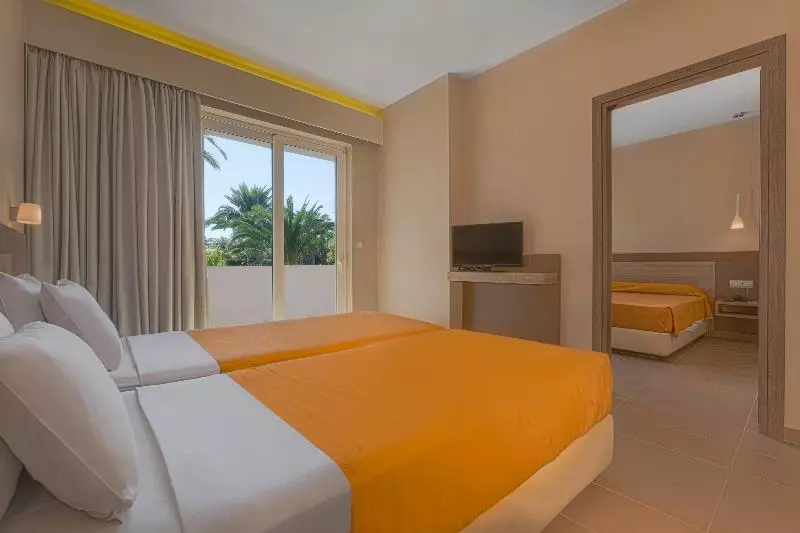 Chambre Familiale, Esperia