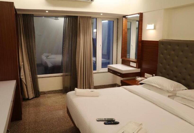 Номер Премиум, Milan International