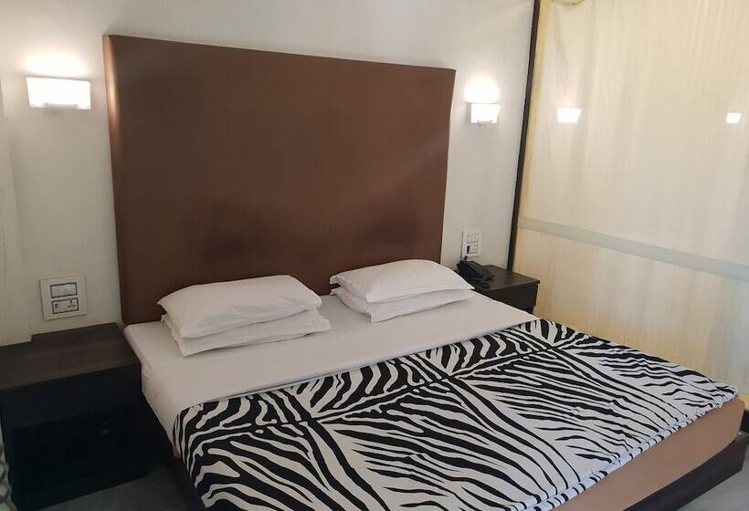 Номер Стандарт, Milan International