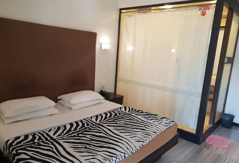 Номер Economy, Milan International