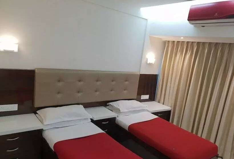 اتاق لوکس, Milan International