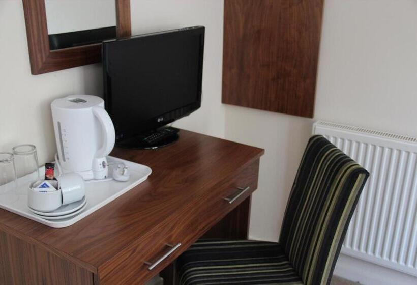 Номер Стандарт, Stockwood Hotel Luton Airport