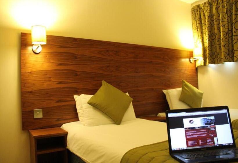 Номер Стандарт, Stockwood Hotel Luton Airport