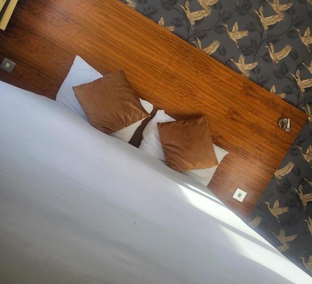 Номер Стандарт, Stockwood Hotel Luton Airport