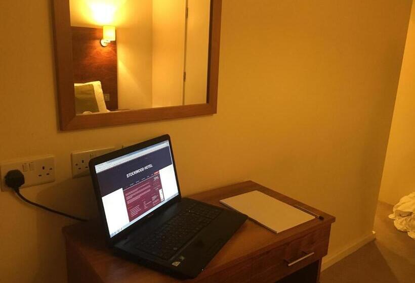 اتاق استاندارد, Stockwood Hotel   Luton Airport
