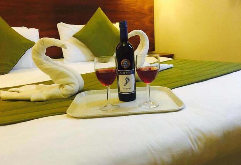 Номер Стандарт, Stockwood Hotel Luton Airport