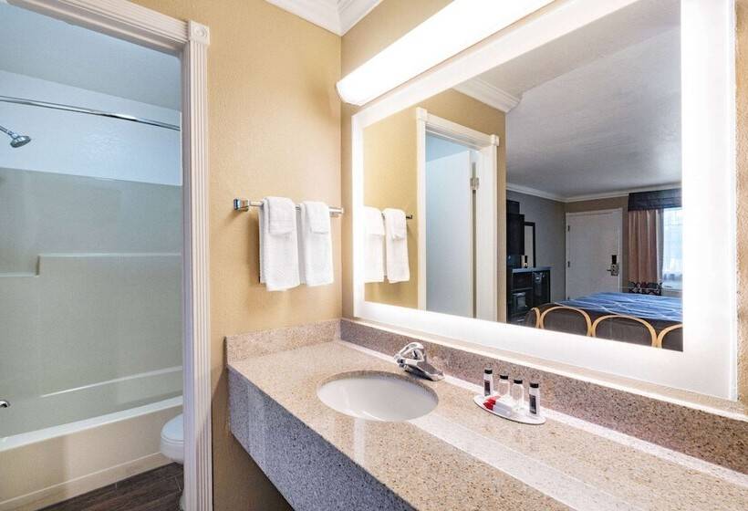 高级大房间, Super 8 By Wyndham Ukiah